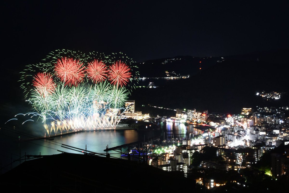 Midori_805's tweet photo. 昨日は熱海海上花火大会に行ってきました。
熱海駅から歩いてMOA美術館行ったの我ながらやばすぎる。
 #熱海海上花火大会 https://t.co/RdIGguvs4P