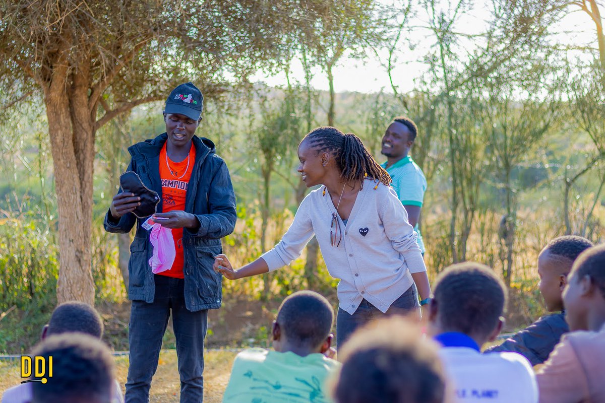 Drawing Dreams Initiative (@ddinitiative) on Twitter photo #wearecommitted 104 Adolescent girls and boys received #MenstrualHealth education, coming from different villages, we've gained more #periodpositive change agents🩸✊🏽 85 girls received #periodproducts and boys' #dignitykits .Together w. <a href="/LeoProjectKenya/">The Leo Project</a>
#endperiodpoverty #wearecommitted 104 Adolescent girls and boys received #MenstrualHealth education, coming from different villages, we've gained more #periodpositive change agents🩸✊🏽 85 girls received #periodproducts and boys' #dignitykits .Together w. <a href="/LeoProjectKenya/">The Leo Project</a>
#endperiodpoverty