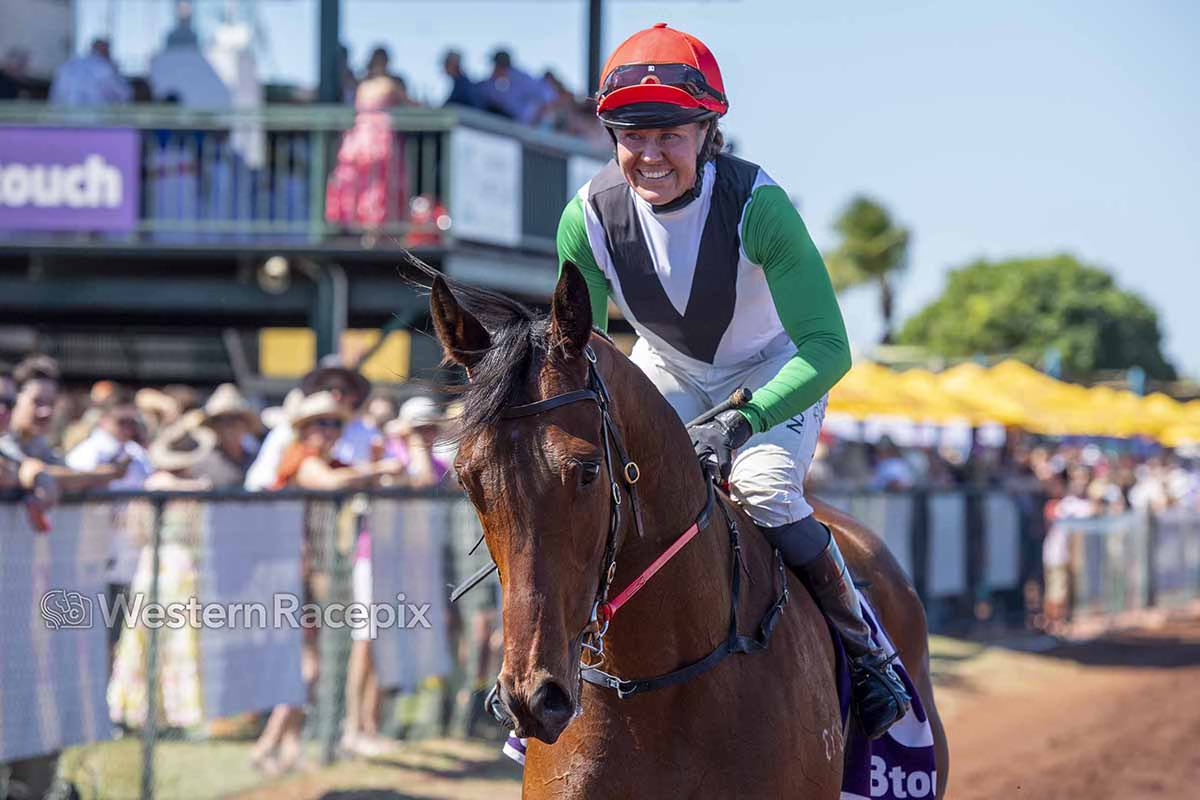 BLITZ’EM HENRY - Broome Sat 19th August <a href="/BroomeTurfClub/">Broome Turf Club</a> #WesternRacepix #BroomeCupDay

More 📸 westernracepix.com