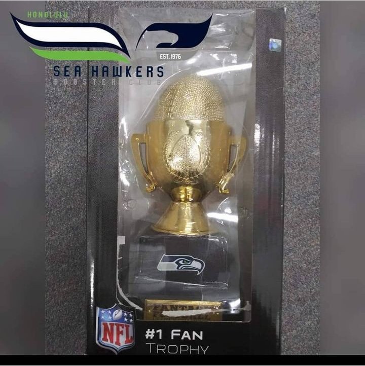 Join the @SeaOhana Fantasy Football League! A benefit for @BlitzTheSeahawk & 'Kicks 4 Kids' & the keiki of Maui! 12 Teams Donation of: $12 gets you in (If champion) $25: trophy $50: trophy, Blitz doll $100+ trophy, Blitz doll, Hawaii Seahawks flag buy.seahawks.com/collections/ch… Join us