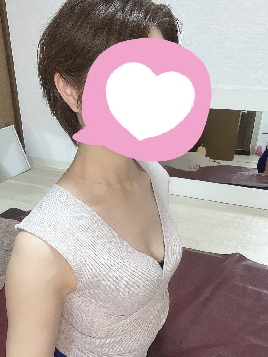 8月19日(土曜日)
✨✨ご案内情報✨✨

💖綾瀬💖
15時半から出勤予定💕✨

💖梨花💖
19時から出勤予定💕✨

ご予約 お問合せお待ちしております❗️💖