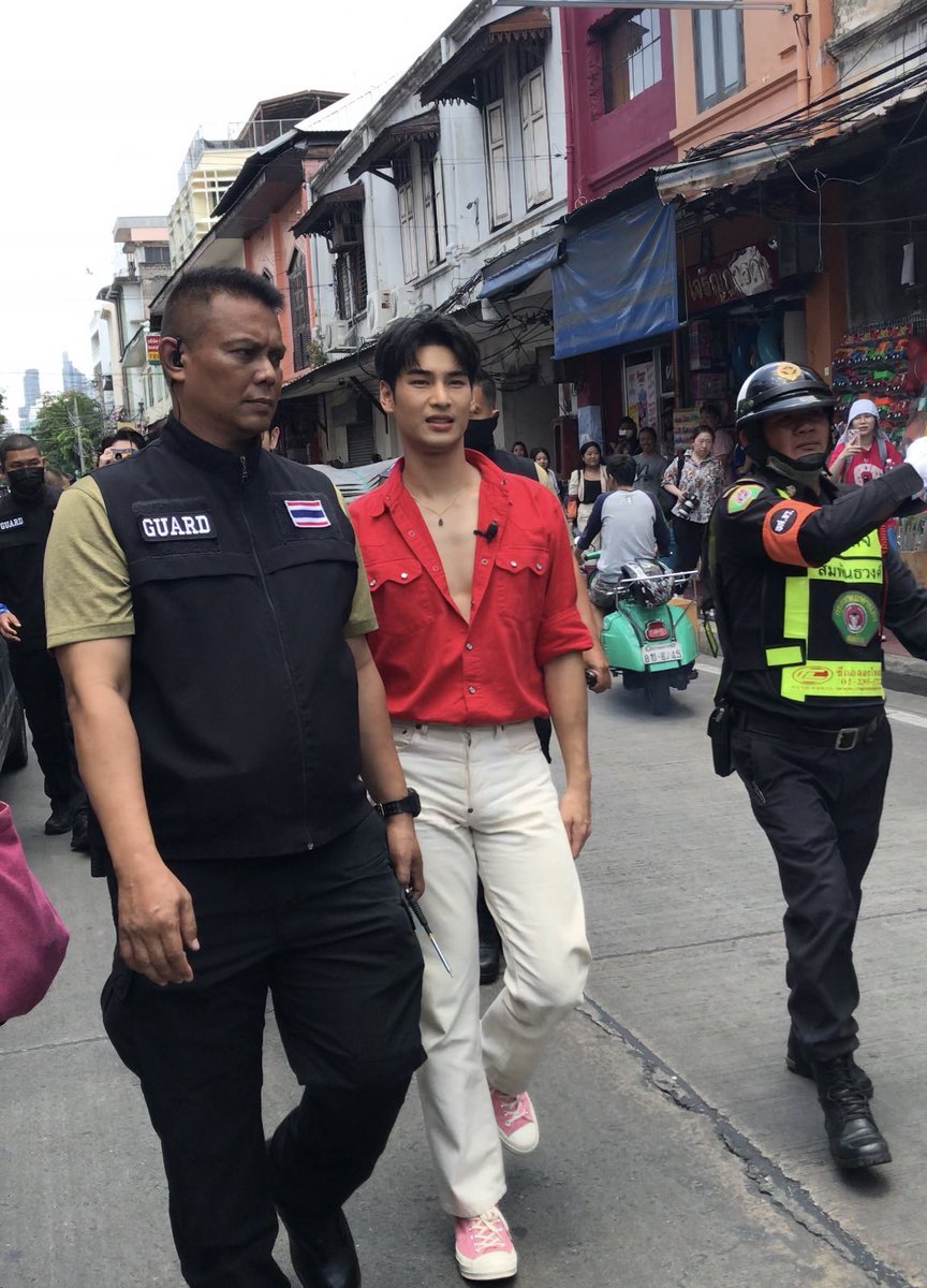 แต่เริ่ดนะ รอบนี้รู้ว่าต้องพาการ์ดมา ฝากดูแลยัยแมวเด่กด้วยนะ ซนหน่อยแต่ไม่ดื้อค่ะ55555555555555555555555555