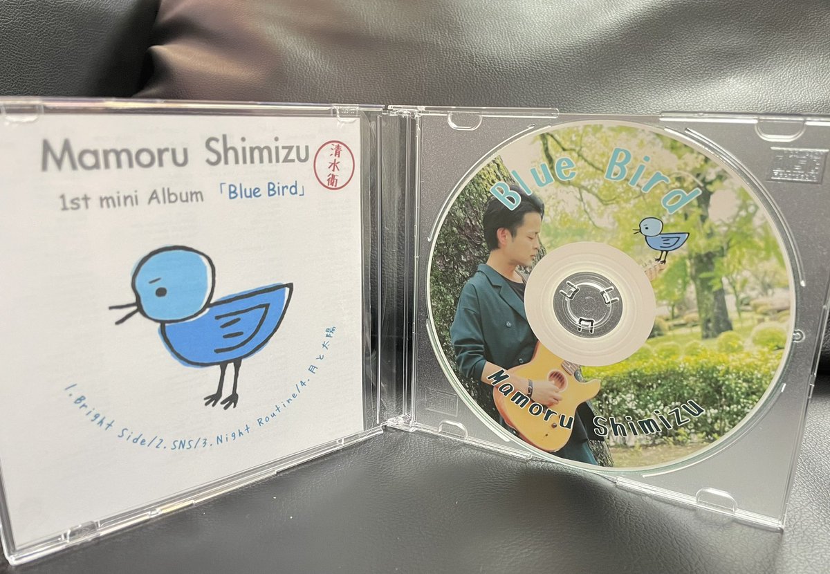 tagboy_mama's tweet photo. 清水衛さんの𝟭𝘀𝘁miniアルバムGET✨️
衛さんの癒しの歌声がいつでも聴けるの最高«٩(*´ ꒳ `*)۶»🎶
ディスク化ありがとうございます(≧▽≦)
1曲目「Bright Side」大好きな曲毎日聴けるの嬉しい(*´艸`)💕
#清水衛
#BleuBird https://t.co/4h79d2wi6D