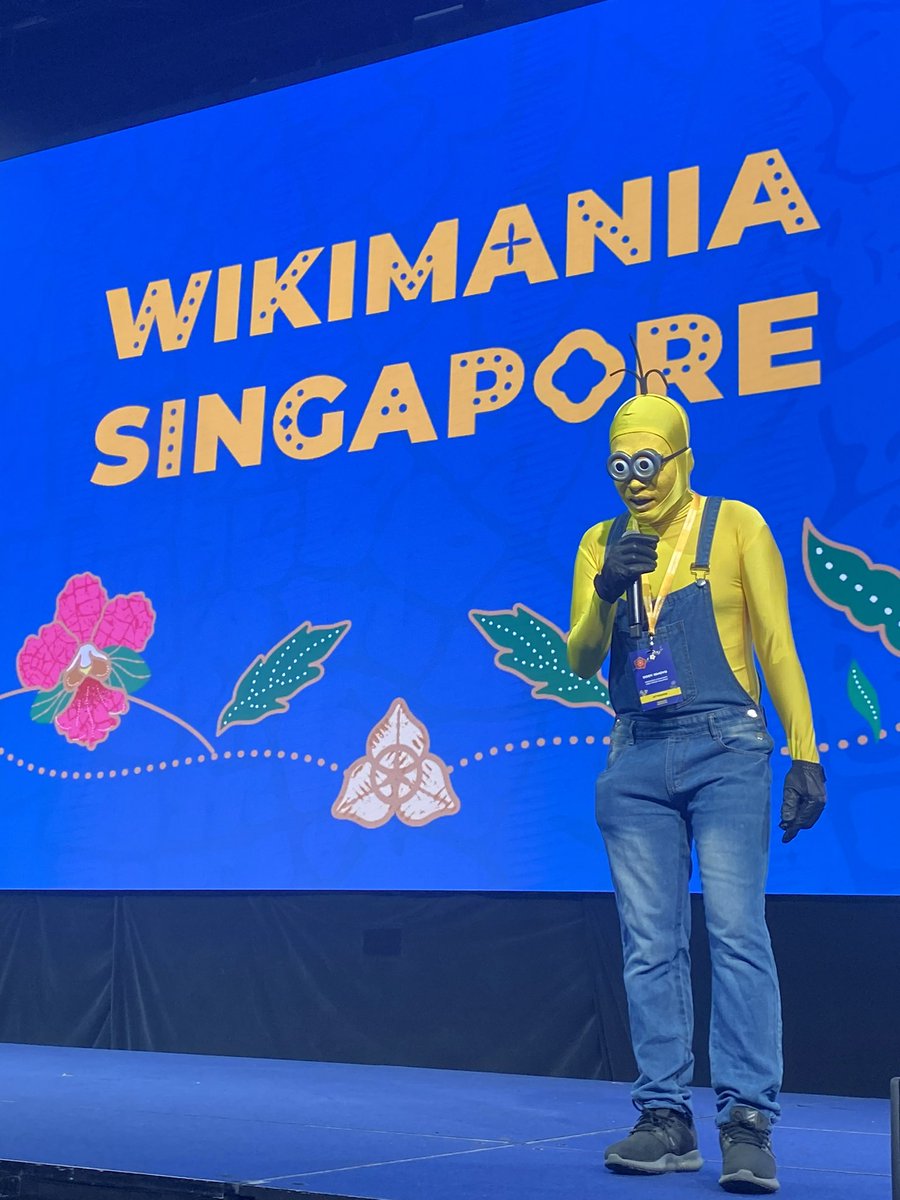 depthsofwiki's tweet photo. there’s a cosplay convention happening right next to the wikimania convention and precisely one person attended both https://t.co/pdWZnDew7U
