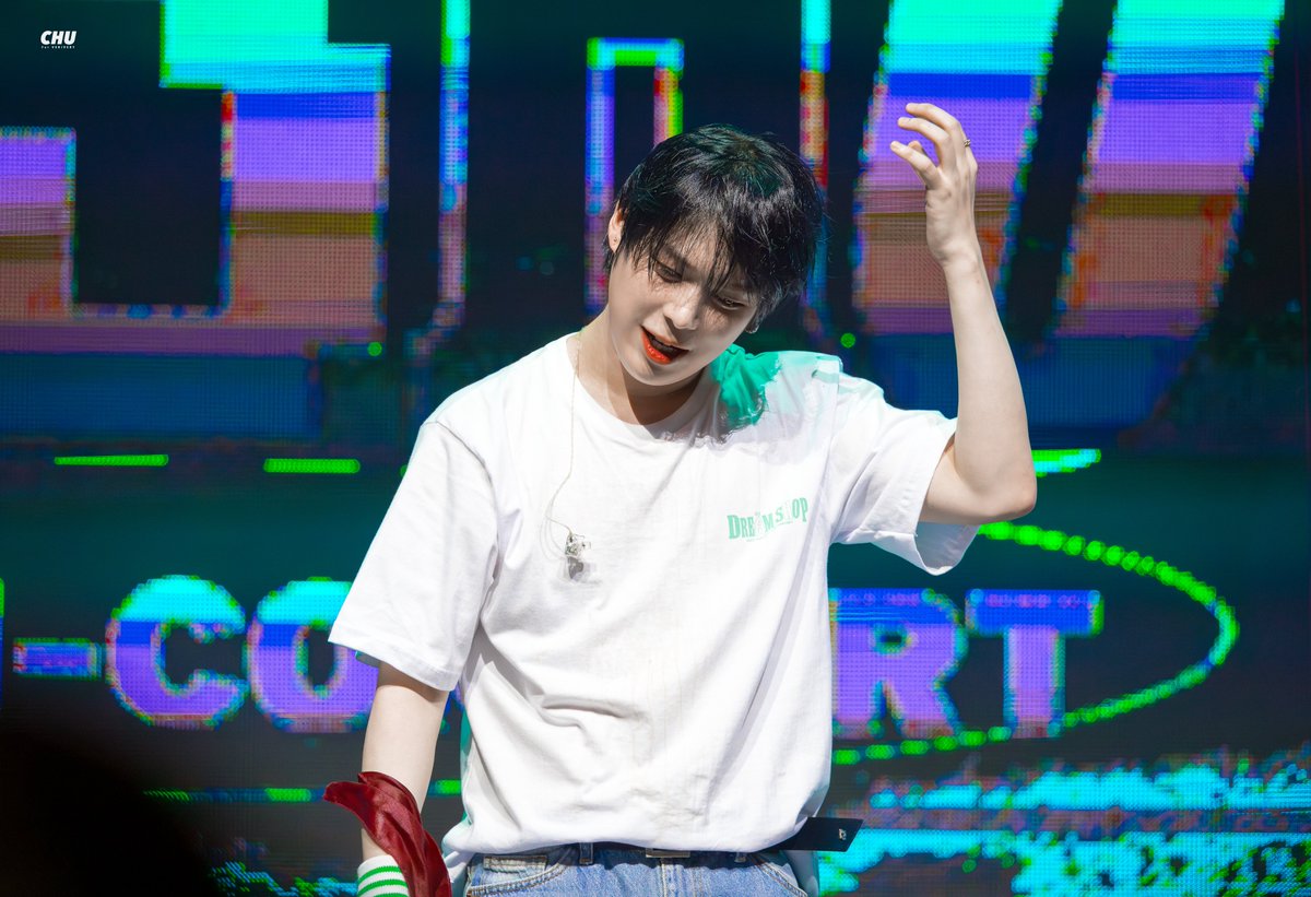 chuvrvr's tweet photo. 230625 드림샵

#베리베리 #VERIVERY #연호 #YEONHO https://t.co/alu8suTXw9