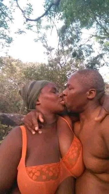 Take elders phones away 🤦🏽&zwj;♂️ https://t.co/3De0n8gzVi<a href="/tag/netflixandchill"class="tags"><span>#netflixandchill</span></a>