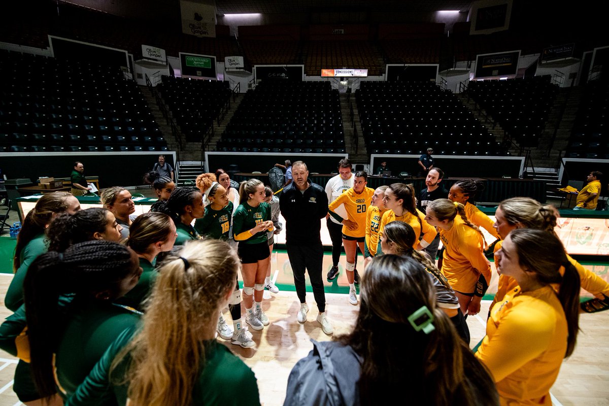 LionUpVB's tweet photo. It’s great to be back in the Pride Roofing University Center! Can’t wait to see you next Friday! 

#LionUp | #LUOL https://t.co/LGRKbrqBJ2
