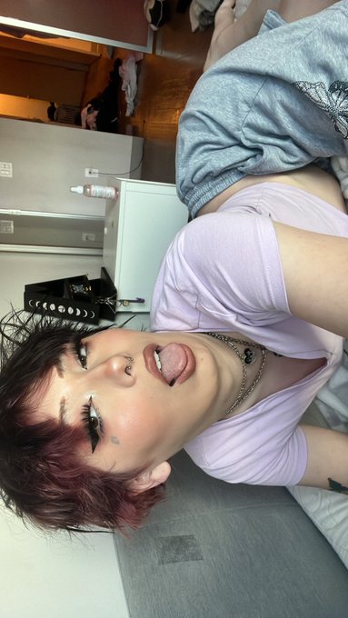 these shorts big asl https://t.co/63rlxvAXYe