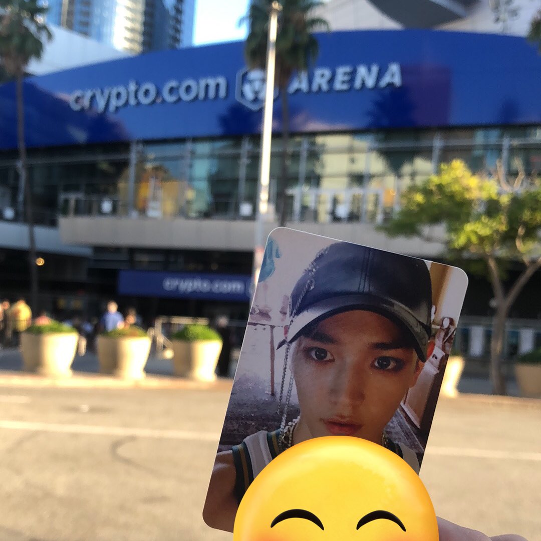 미국에서 첫 솔로 공연🙀 지금 샤랄라 틀었는데 응원 소리 미쳤다🙀