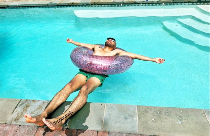 every pop star needs a pool day https://t.co/UxS76uAKzj