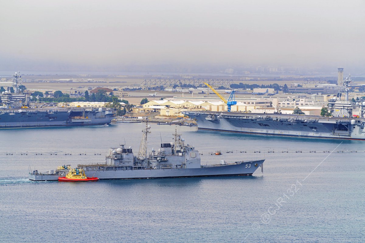 WarshipCam's tweet photo. Recently decommissioned USS Mobile Bay (CG 53) Ticonderoga-class guided missile cruiser being taken out of San Diego for the final time - August 18, 2023 #ussmobilebay #cg53
SRC: TW-@cjr1321 https://t.co/6riJW438Gz