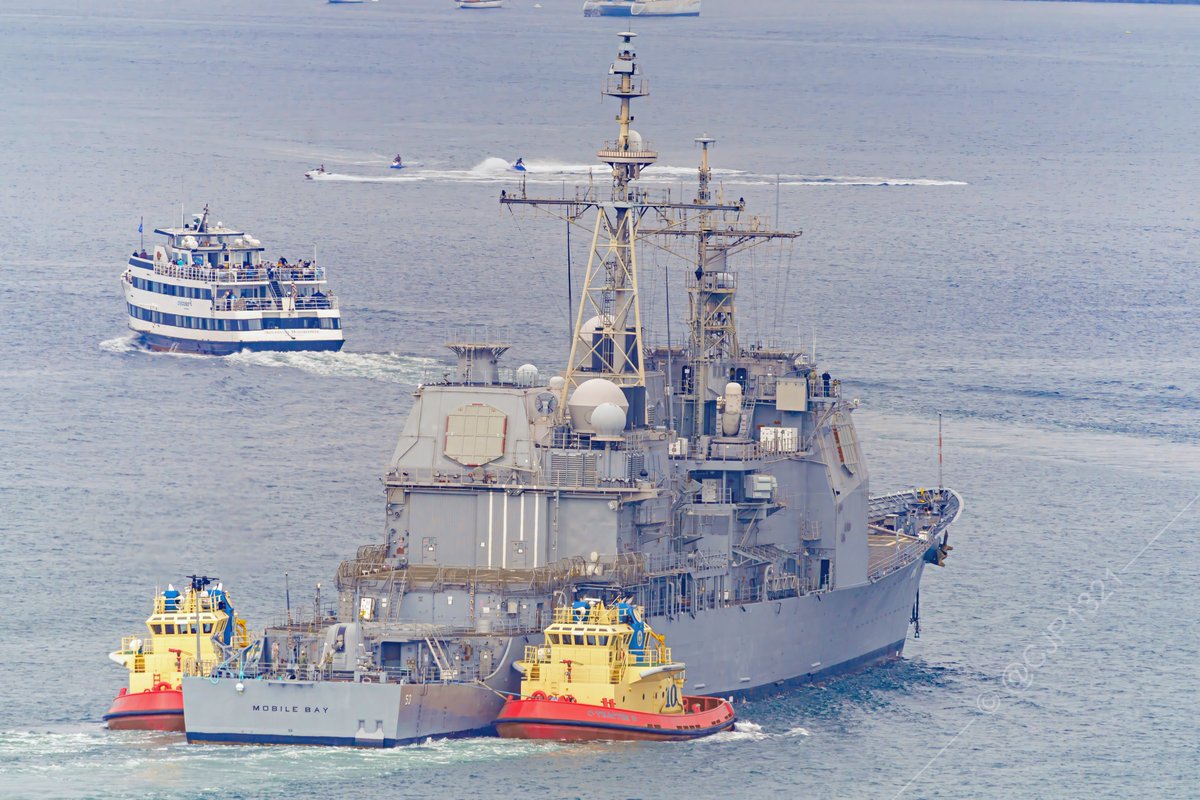 WarshipCam's tweet photo. Recently decommissioned USS Mobile Bay (CG 53) Ticonderoga-class guided missile cruiser being taken out of San Diego for the final time - August 18, 2023 #ussmobilebay #cg53
SRC: TW-@cjr1321 https://t.co/FT7MnLaPGm
