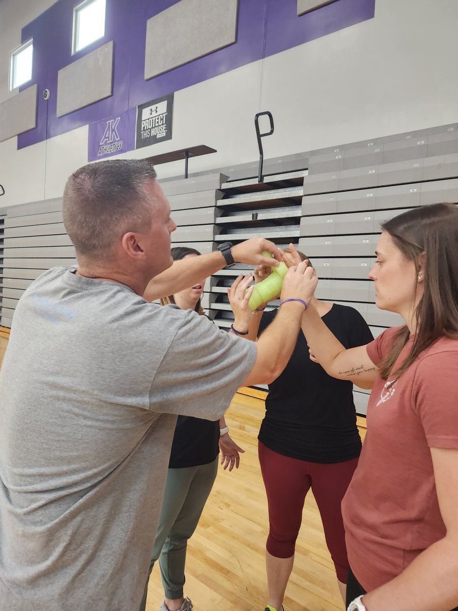 supportphysed's tweet image. Let's ExSEL! Whose Double Stuff Oreo looks better??? #physed #cmspe #ExSEL