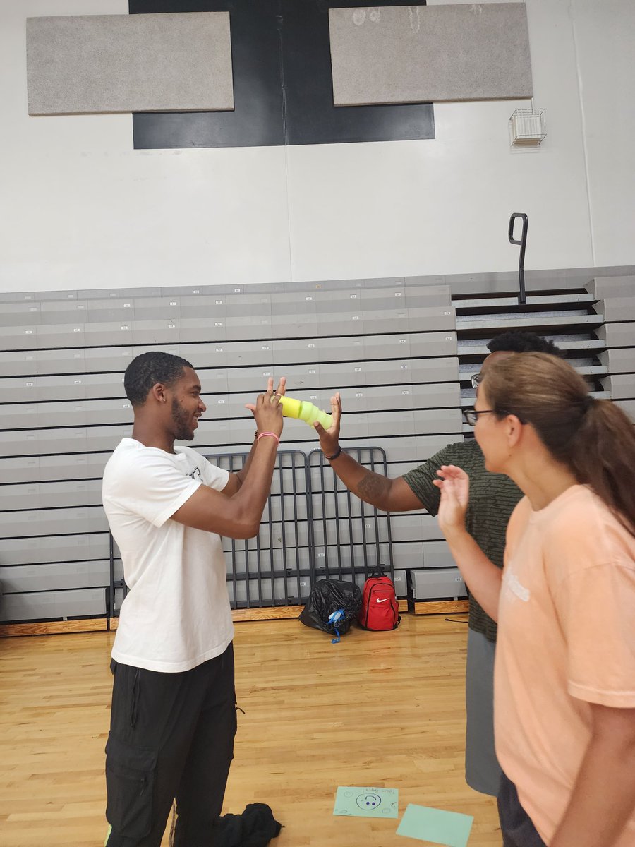 supportphysed's tweet image. Let's ExSEL! Whose Double Stuff Oreo looks better??? #physed #cmspe #ExSEL