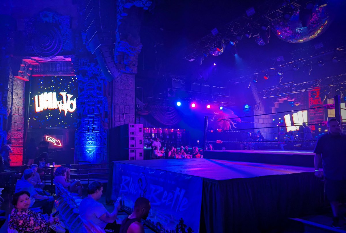 Our first @LuchaVaVOOM event and know we're in for a good time. First time at the Mayan too and it's a sick venue!
