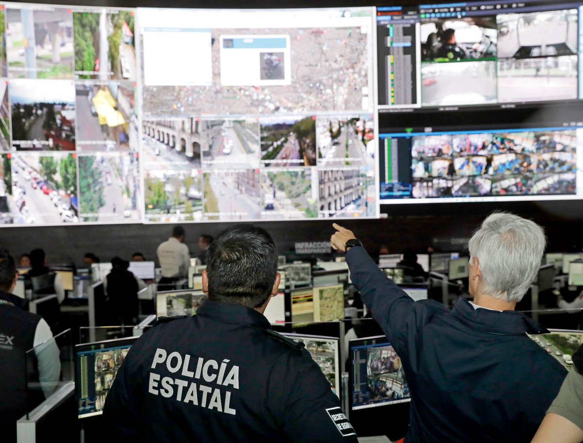 Alfredo Del Mazo (@alfredodelmazo) on Twitter photo Desde el Centro de Control <a href="/C5Edomex/">C5 Estado de México</a>, en Toluca, se coordinan acciones de vigilancia que permiten una actuación más oportuna de las diversas corporaciones de seguridad de nuestro estado. Desde el Centro de Control <a href="/C5Edomex/">C5 Estado de México</a>, en Toluca, se coordinan acciones de vigilancia que permiten una actuación más oportuna de las diversas corporaciones de seguridad de nuestro estado.