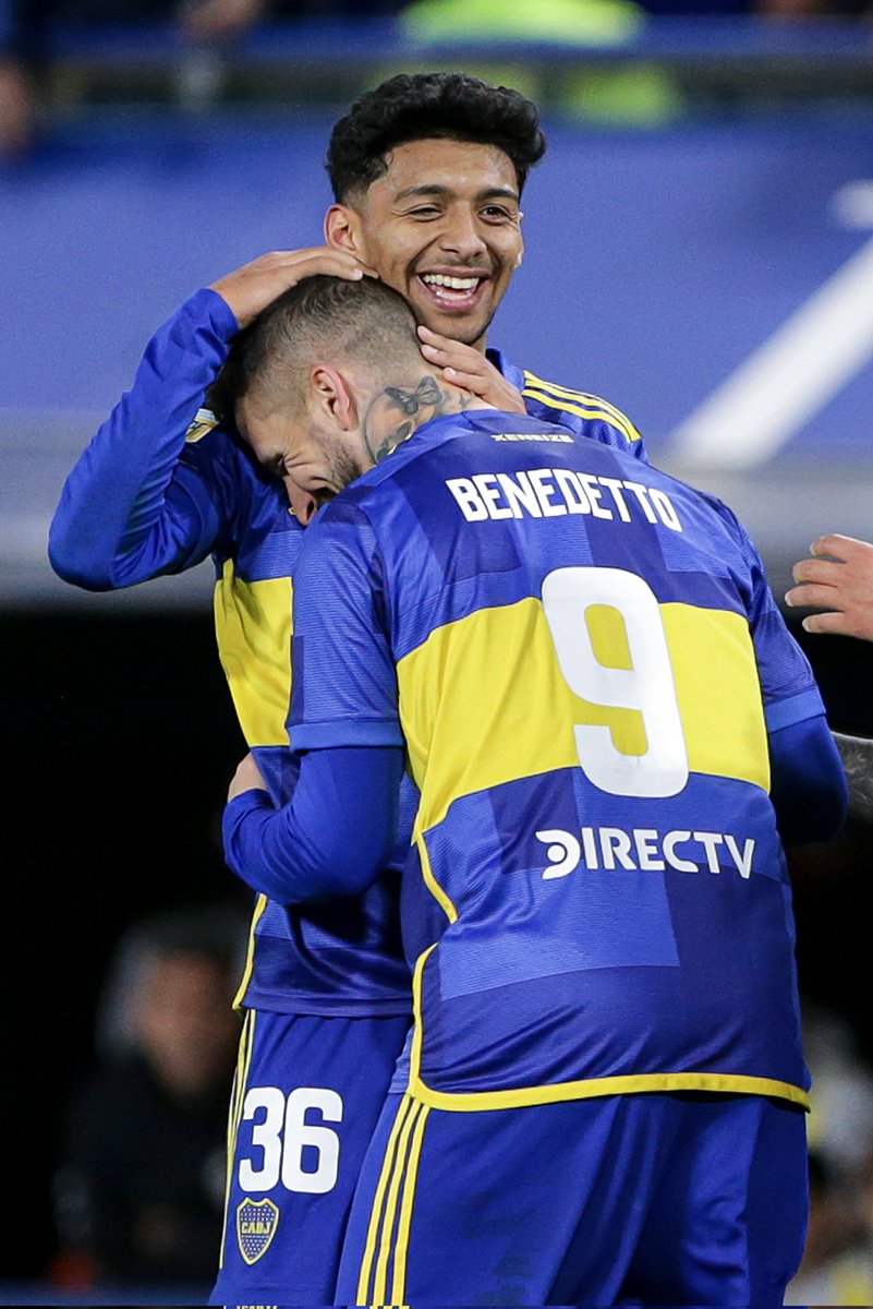 Se ríe el loko. Qué golazo 🔝