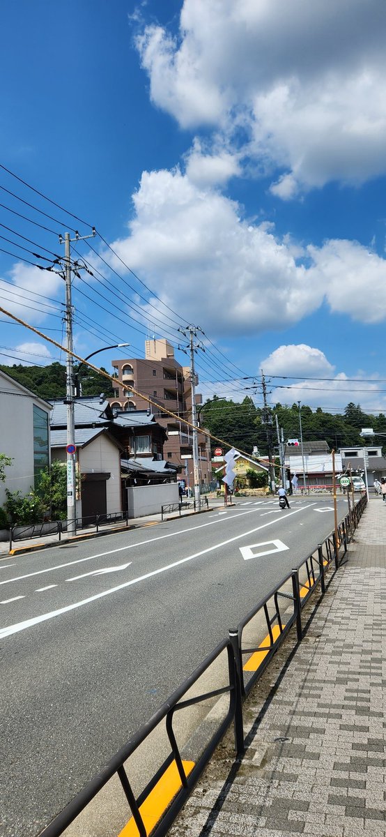 cota155's tweet photo. 今日の高尾駅付近は結界を張っておる https://t.co/xF4qTZGMAP