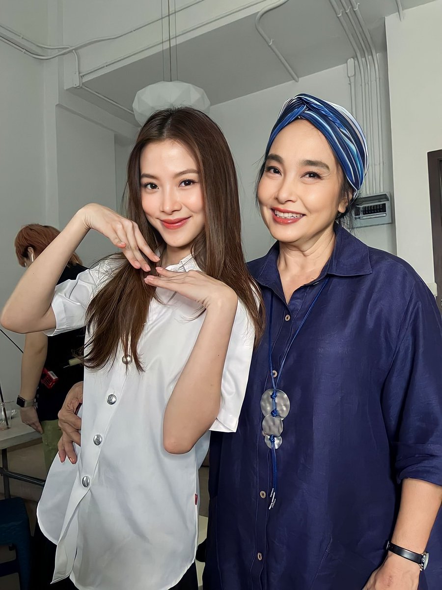 hourly_winbai's tweet photo. Q1

[ #BeautyNewbie #winmetawin #baifernbah ] https://t.co/MldzeCuVow