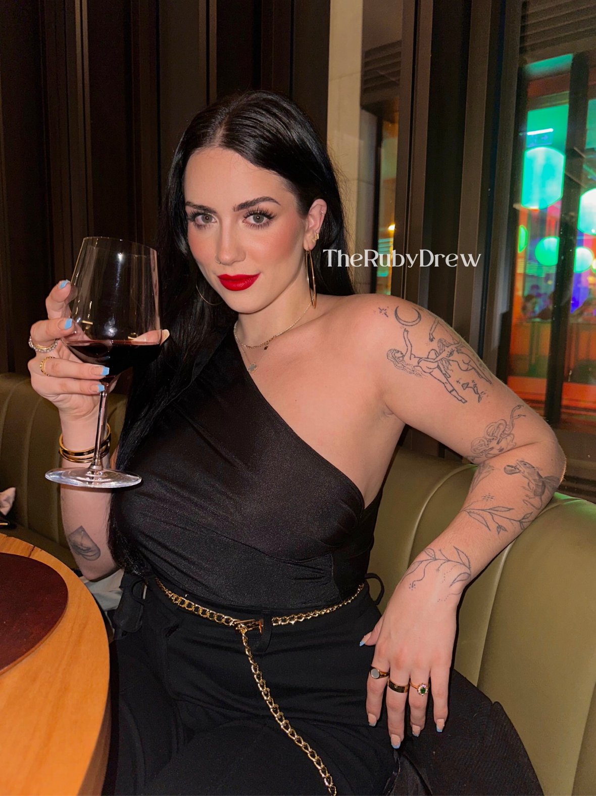 Ruby Drew on X: cheers baby! t.cosBt8gOdkYm  X