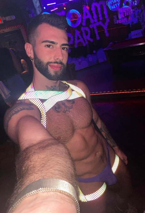 Let me light you up ⚡️ https://t.co/Nm6fYF3Z66<a href="/tag/wehopride"class="tags"><span>#wehopride</span></a>