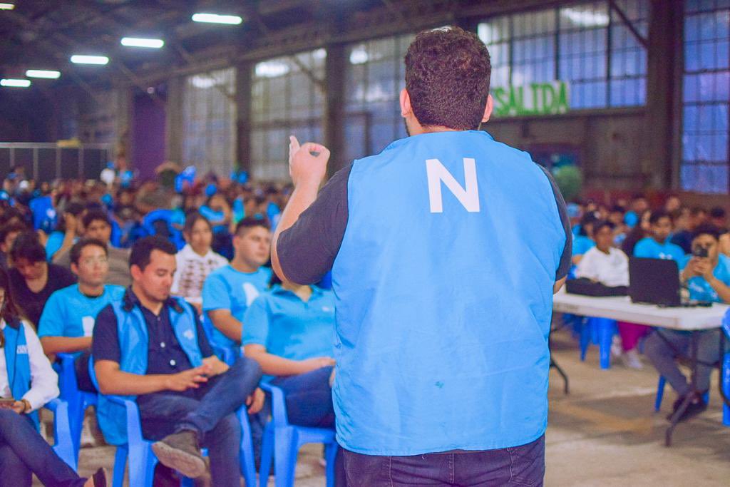 ni_juventudss's tweet photo. Este día nos reunimos la Juventud de San Salvador, representando los 19 distritos y 5 municipios. 😎🧢

#ModoCyan
#SomosJuventudSanSalvador https://t.co/ucXOFeUBjt