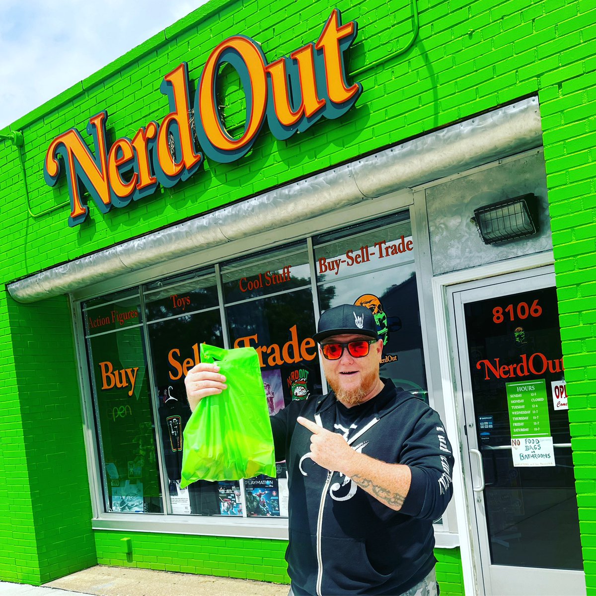 MikesMultivers1's tweet image. Head over to the channel now as we check out Nerd Out Toys in Michigan! 

youtu.be/zzvo627eOU8