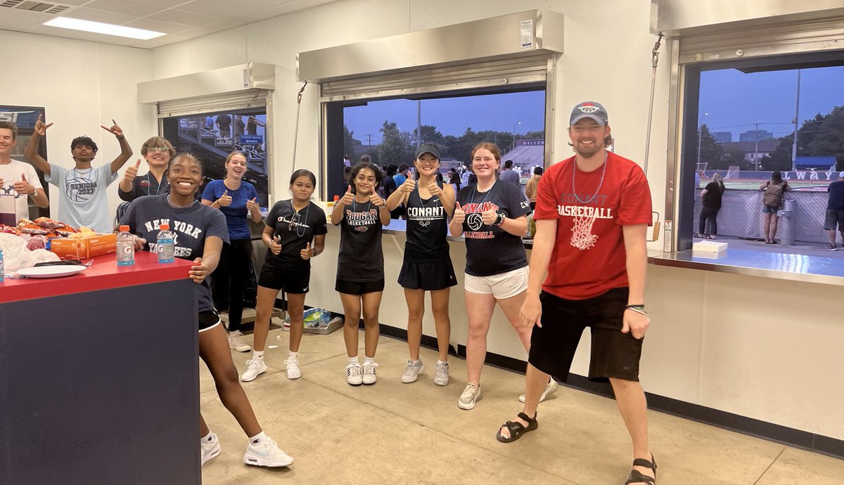 Cougar Climb in the house with Mr. Lundquist! ⁦<a href="/Conant_BBall/">Conant Basketball</a>⁩ ⁦<a href="/conantathletics/">Conant Athletics</a>⁩