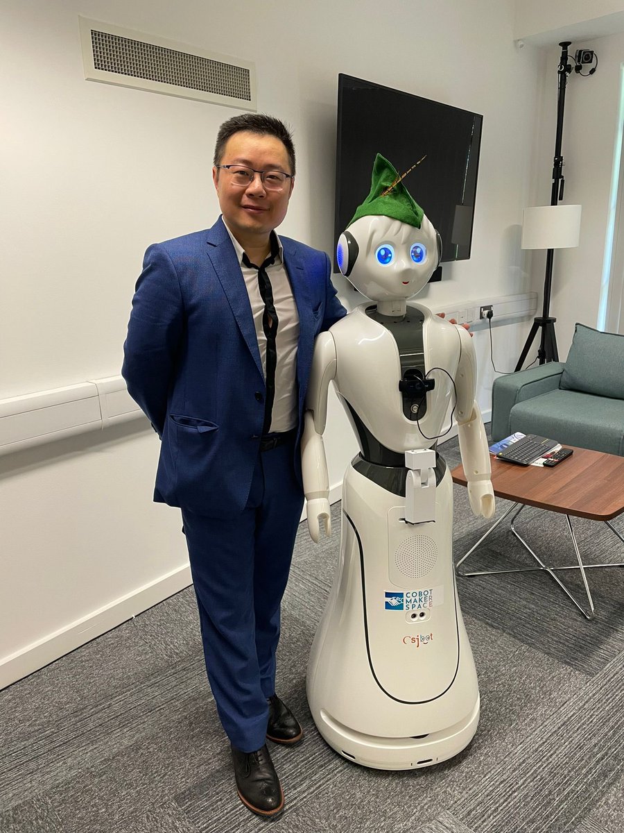 WeisiG's tweet photo. Today I visited many facilities at Uni Nottingham including cobots group and the School of Law. Really impressive critical mass of robotic research and law &amp; tech. Looking forward to collaborations! @tas_hub @TAS_Security - ty to Natalie for organising my visit @Natalie_TechLaw https://t.co/q7c9RTQrRf