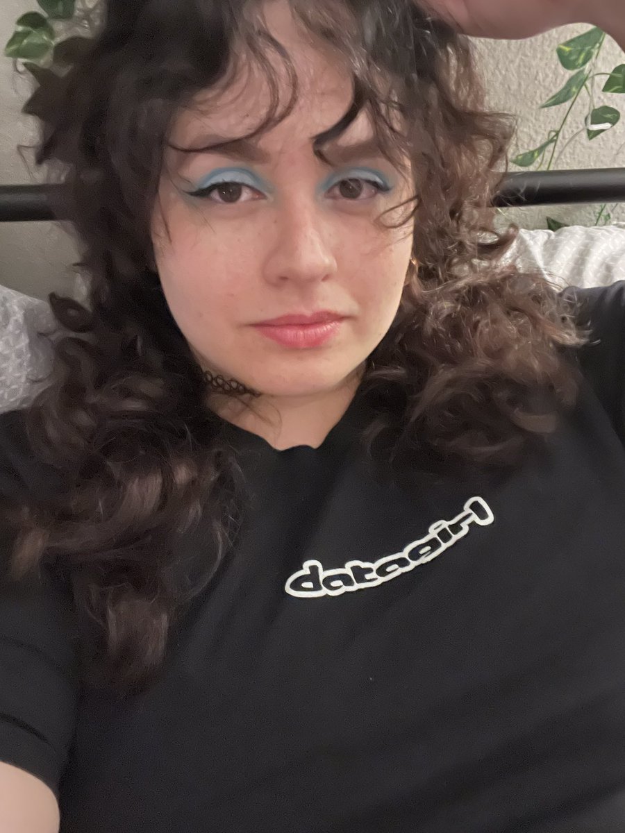 hazethots's tweet photo. shouts out to @IMDATAGIRL for a shirt design that looks normal on big boobs 🥰 an ally for the cantaloupe chest community https://t.co/ewzqQFwtVg