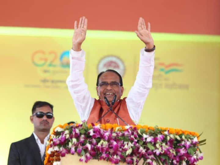 <a href="/ChouhanShivraj/">Shivraj Singh Chouhan</a> जी 4 जुलाई को #NHM_महापंचायत में आपकी घोषणा से 32000 साथियों को जो खुशी मिली थी वो अब डर में परिवर्तित होती जा रही है,घर वाले,समाज वाले भी जानना चाह रहे हैं कि ऐसी किस अधिकारी की मंजूरी रह गई जो आपके चाहने के बाद 45 दिन बाद भी आदेश नहीं निकल रहे।
#एनएचएम_आदेश_कब