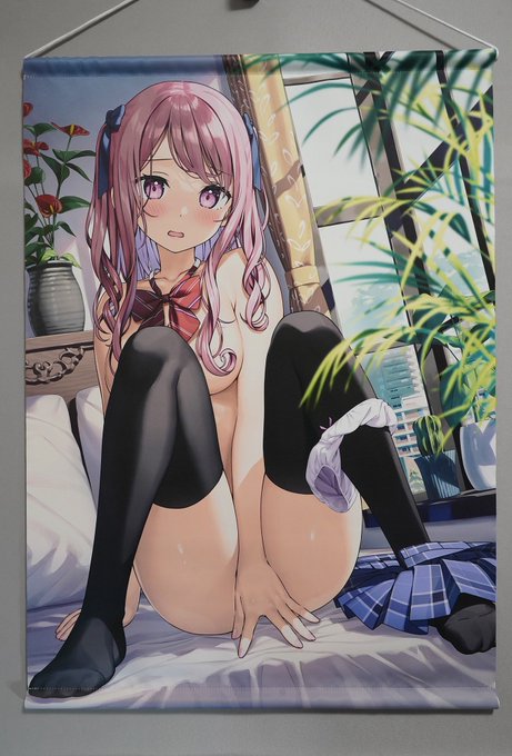 BOOTHで受注中のB2タペストリーとA4アクリルボードのサンプル
アクリルボードは上の方が透けてて涼しげです
8月27日までの受注になります!

https://t.co/gGnUtVFiCD 