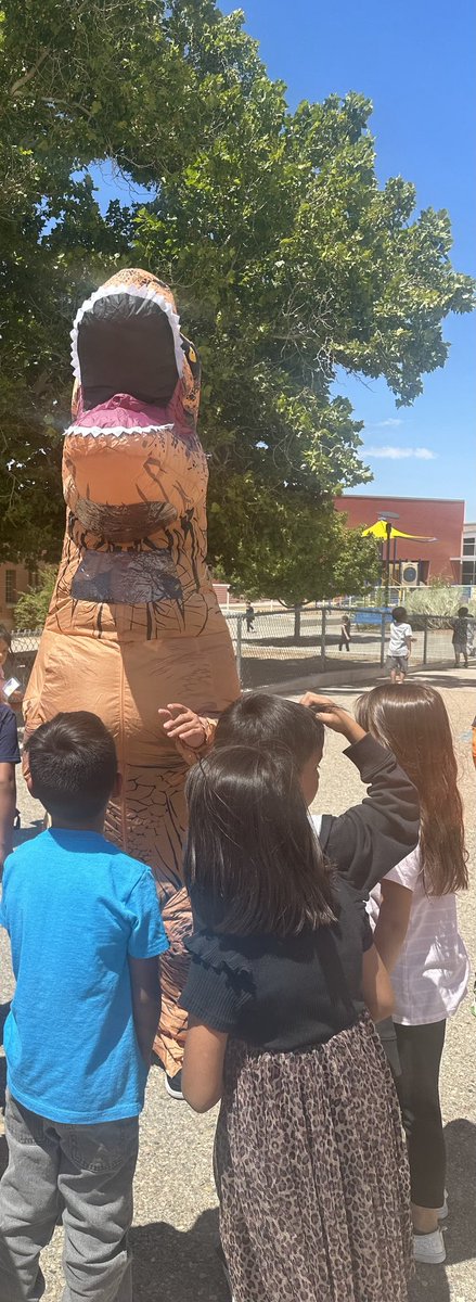 Apache Elementary School ABQ tweet media