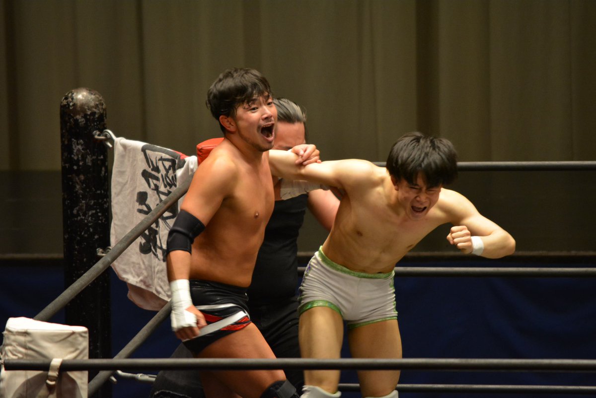 m_s1334gk's tweet image. 2023.05.05 #GunPro 後楽園

中村くんがイサミさんに勝ったとき、大家さんと冨永さんが駆けつけてきて抱き合って喜んだとき、家族みたいだ！って思った
全然中村くんのこと追いかけてきたわけではないけど、周りのお客さんがたくさん喜んで、泣いてて、つられてめっちゃ泣いちゃった