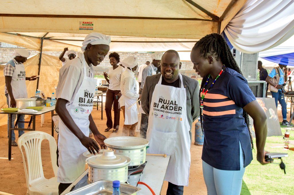 Amref_SSudan's tweet photo. #Men4Women project under @UNFPA was launched yesterday by Hon-Ayi Bengemin - Minister of Gender, Child &amp; Social Welfare, @UNFPASouthSudan Country REP. Ademola, @Amref_SSudan Country Manger, Morrish Ojok, to break the ceiling around men can't cook stereotypes in South Sudan. https://t.co/G8idC7FmBp