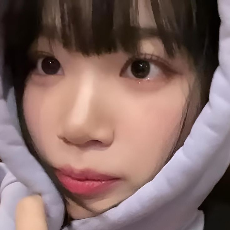 Después de una larga fiesta, y estar cuidando a mi señor un poco bastante ebrio, buenas noches 💜