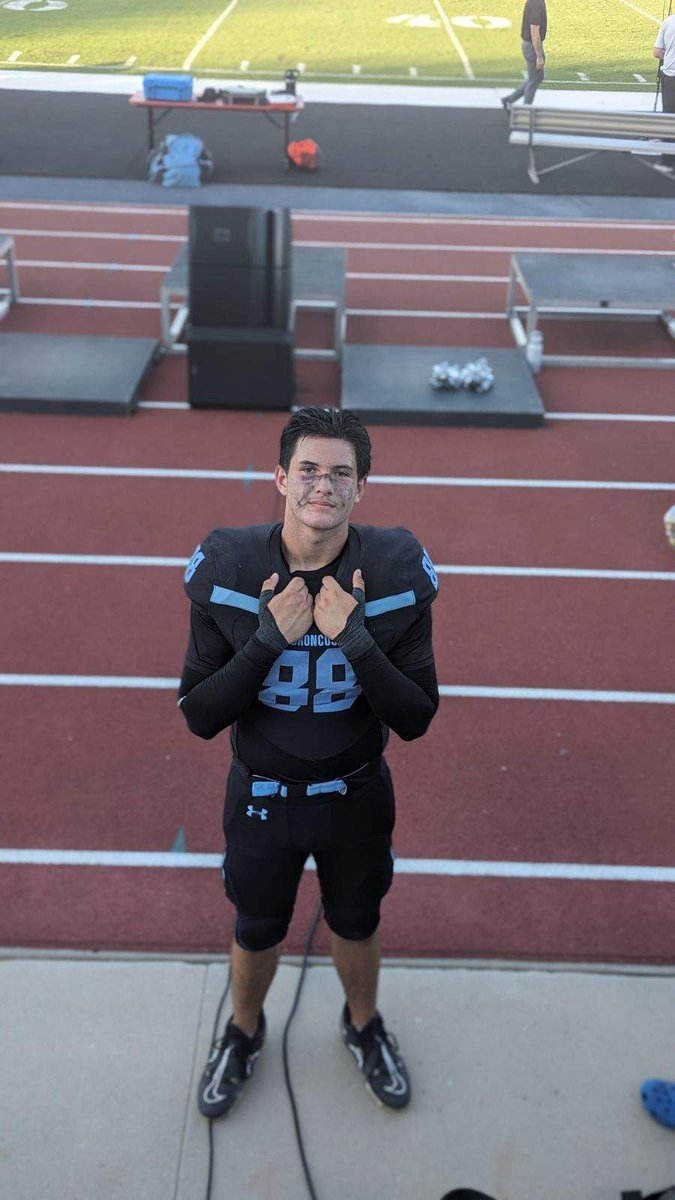 Jacob_Helderman's tweet photo. We won our first game of the season 24-3. #Broncos #hsfootball
#helderman https://t.co/sYxsTX1MSC