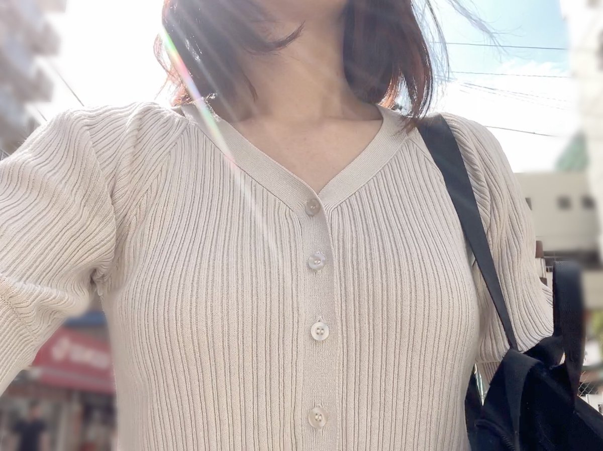megumi_honobono's tweet photo. うぅ、外暑過ぎ🥵🥵
どこか涼しい所で休憩するかな🏃‍♀️ https://t.co/k9uwA7fX8h
