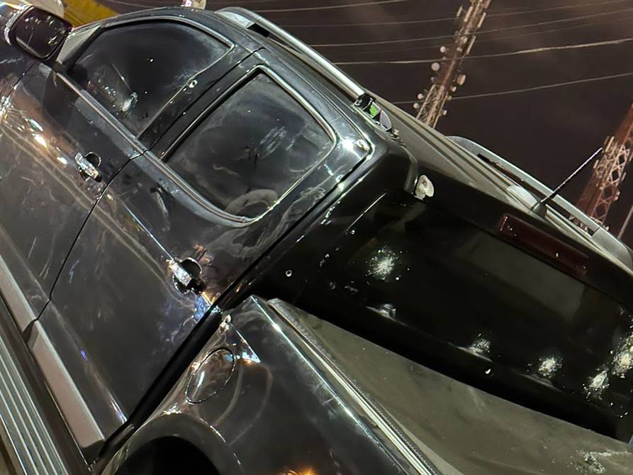 Intentan asesinar al alcalde de La Libertad, Francisco Tamariz, mientras se movilizaba con su esposa y dos acompañantes  ow.ly/bWYN50PB3Jx