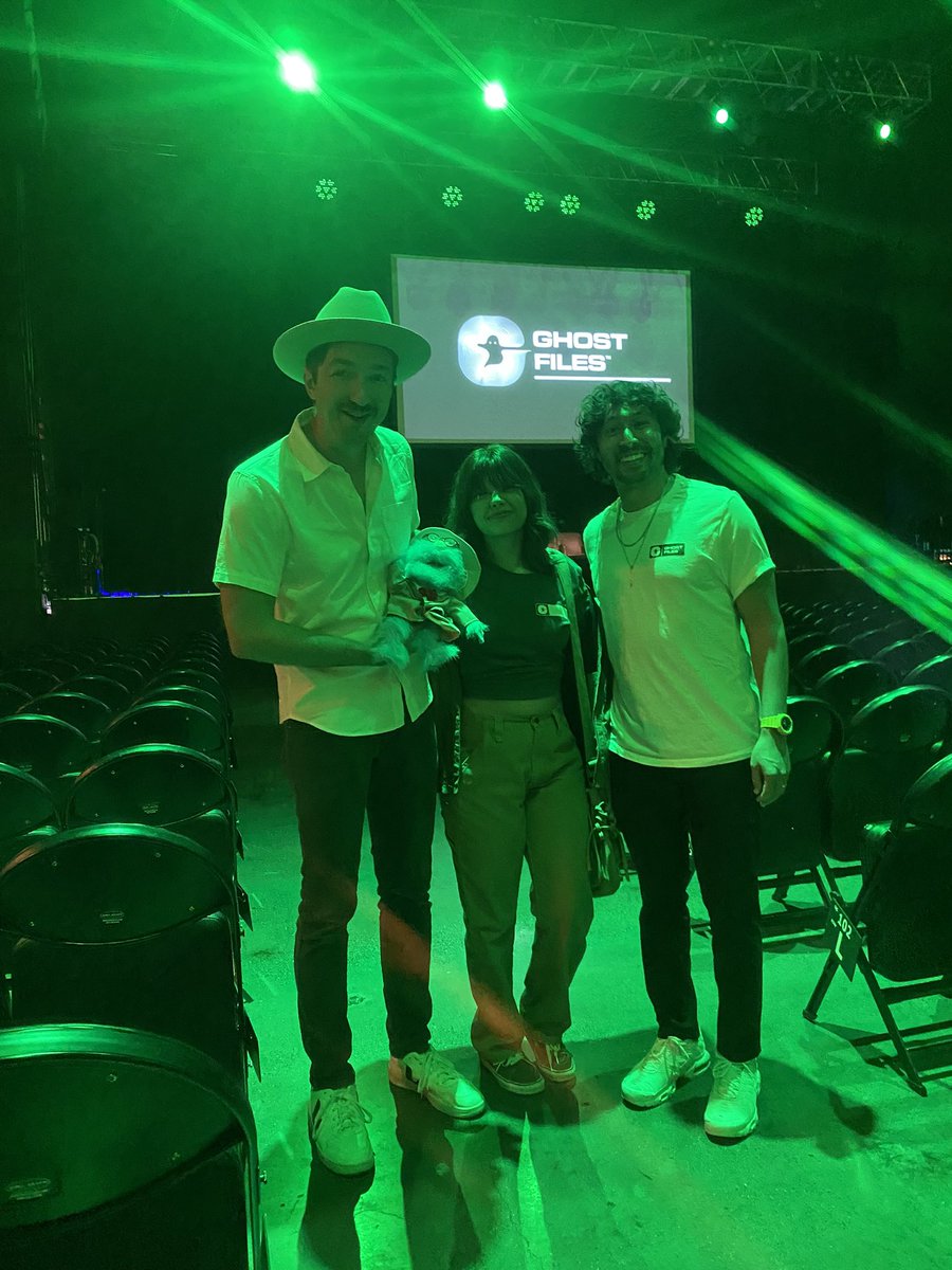 samesnset's tweet photo. best spooky night of my LIFE https://t.co/A5cEyGm44Y