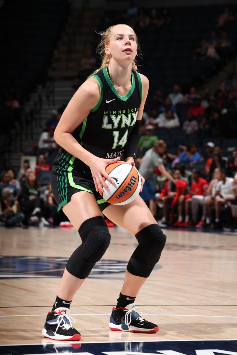 womensbasketb12's tweet image. Dorka Juhász today:

7 PTS | 12 REB | 4 AST | 1 STL | 3-6 FG