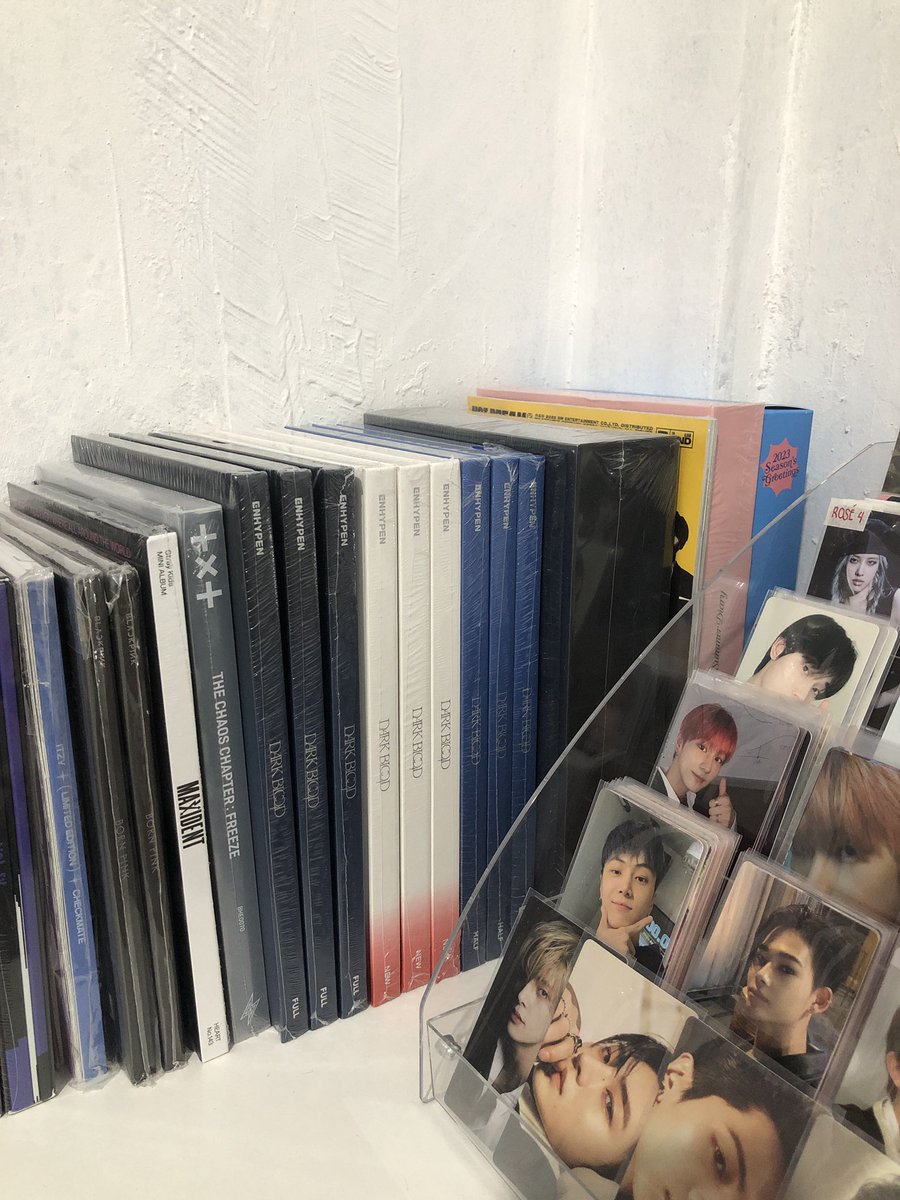classymissycart's tweet photo. We restocked Dark Blood Standard ver na po. Same price lang, get yours now! #CMCUpdates https://t.co/WPOb9uvyx8