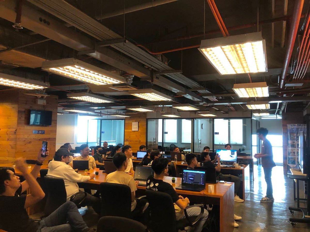 theblokcgroup's tweet image. #SolanaDevelopersBootcamp #THEBLOKC #sticollege #SolanaFndn #LearnAndRise #JoinTheRevolution