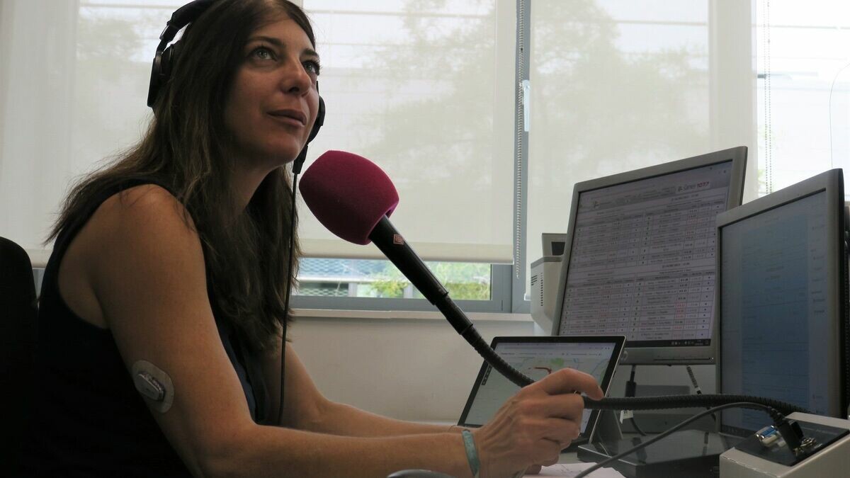 transportsidf's tweet photo. « Priorité information trafic » : au cœur de Sanef 107.7, la radio qui veille sur les automobilistes
➡️ https://t.co/vEwpn0W6kP https://t.co/UrVzwC4WUM