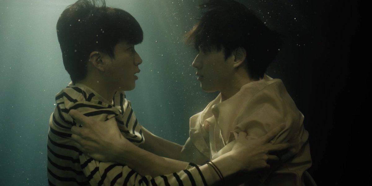 เครียดกันไปหมดเลยใช่มั้ยคะ สับสนเลือกไม่ถูก สีหศิงขรก็ดี 2471 ก็รัก
คุณแค่ยังไม่เจอ กันต์ธร พลาธิป น่ะ 😉
#หอมกลิ่นความรักEP1  #หอมกลิ่นความรัก #IFeelYouLingerInTheAir