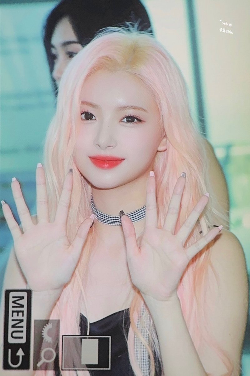 Altair1229's tweet image. 230819 ICN 출국 프리뷰

#이런 #왕이런 #王怡人 #YIREN
#EVERGLOW #에버글로우