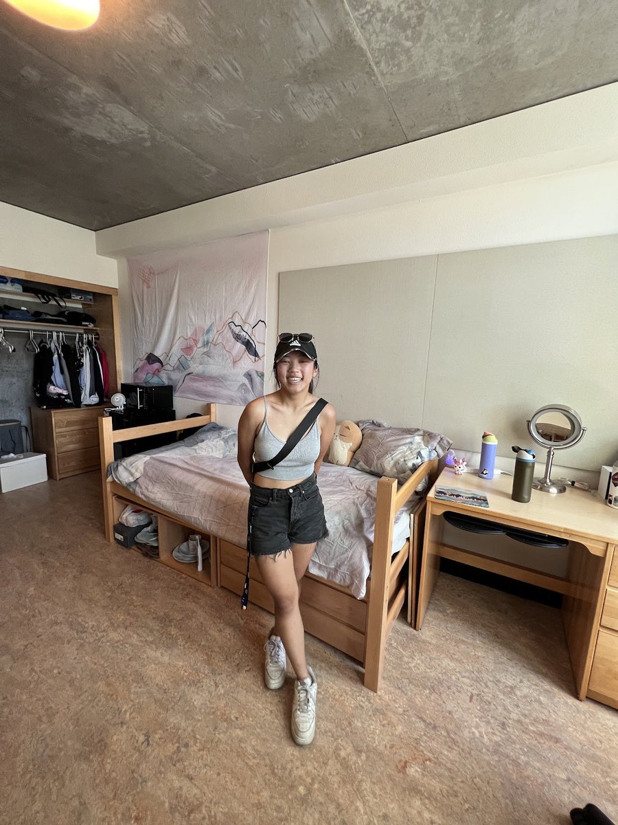 villain2kt's tweet photo. been a sec since i've been on here but...

I'm all moved into my new home:) @UCBerkeley 🐻✨ https://t.co/97gzimicAI
