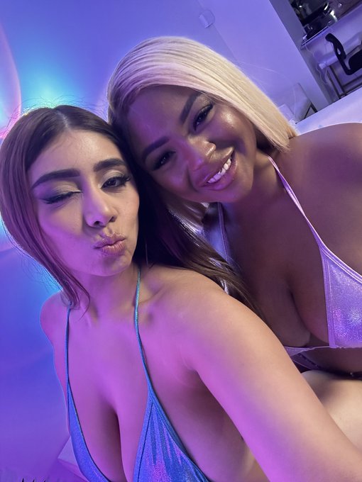 Anal Queen @AveryJaneXO and I have something special something coming very soon😉 https://t.co/651JTj<a class="tags" target="_blank" title="On Twitter" href="/?out=eyJ0eXAiOiJKV1QiLCJhbGciOiJIUzUxMiJ9.eyJpYXQiOjE3MTM3NDA4NTYsImlzcyI6InR3cG9ybnN0YXJzLmNvbSIsIm5iZiI6MTcxMzc0MDg1NiwiZXhwIjoxNzQ1Mjc2ODU2LCJyZWRpcmVjdF91cmwiOiJodHRwczovL3R3aXR0ZXIuY29tL0F2ZXJ5SmFuZVhPIn0.VvO9H43jgaTqkZ6I5ARmDPut7sgiX7Egi19jLuHfZT1gFpAiXE67oI4RVlgRpkXuvOYS1C5vj6_5SDqbyWYO7w">@AveryJaneXO</a>