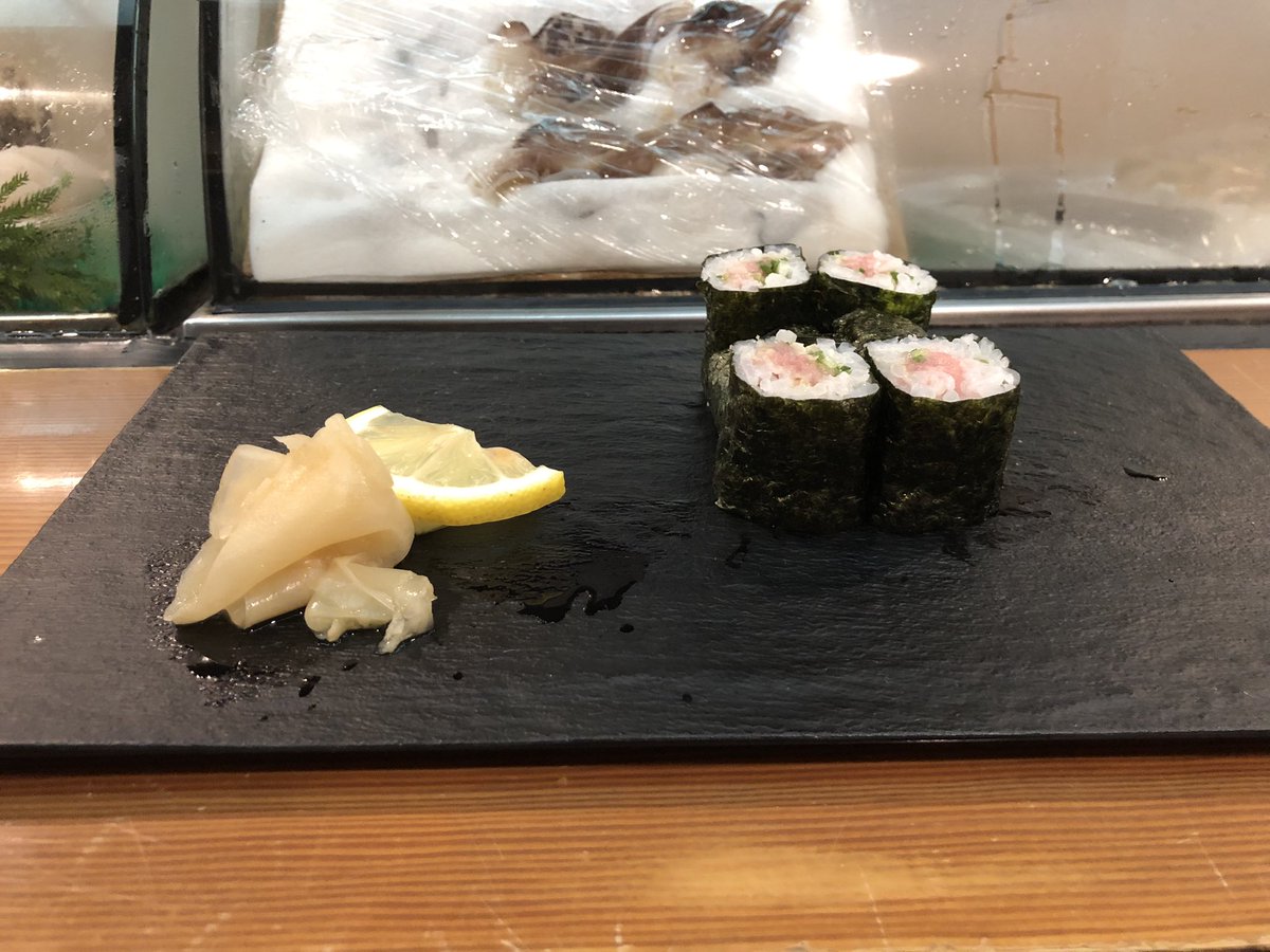 昼のランチは寿司🍣
ちょっと贅沢してみました💦