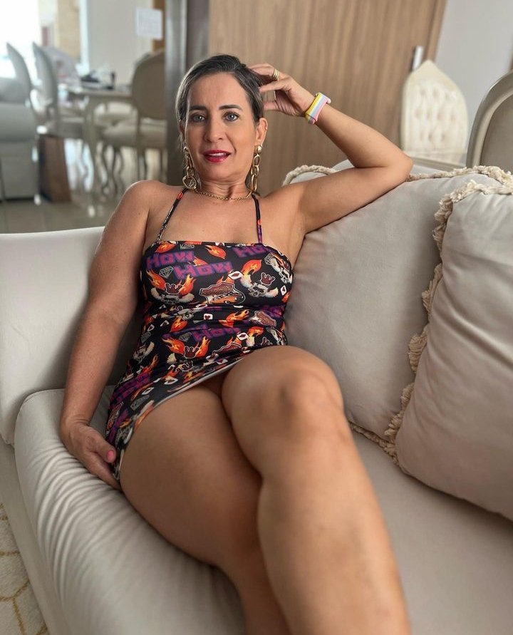 Liz Cams tweet media